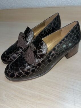 Vintage Stuart Weitzman Croc‑Embossed Tassel Loafers Brown Leather 7.5 M
